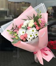Букет цветов из:  Розы, Лизиантусы и Хризантемы в Киришах