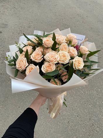 Букет Кремовые розы Латте в Киришах