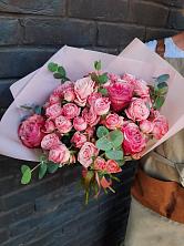 Букет розы в пальмах в Киришах Букет цветов из: Розы в Киришах